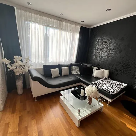 Apartman Utulny Prostorny Tichy V Blizkosti Centra