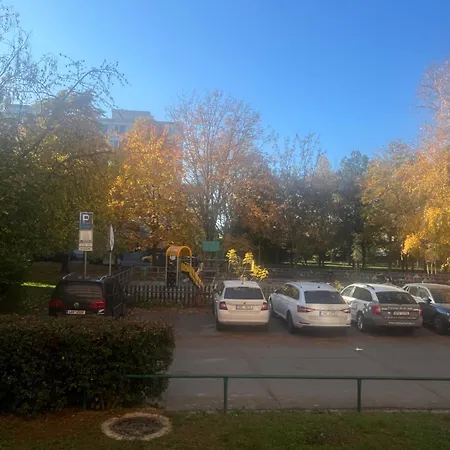 Utulny Prostorny Tichy V Blizkosti Centra Apartman *